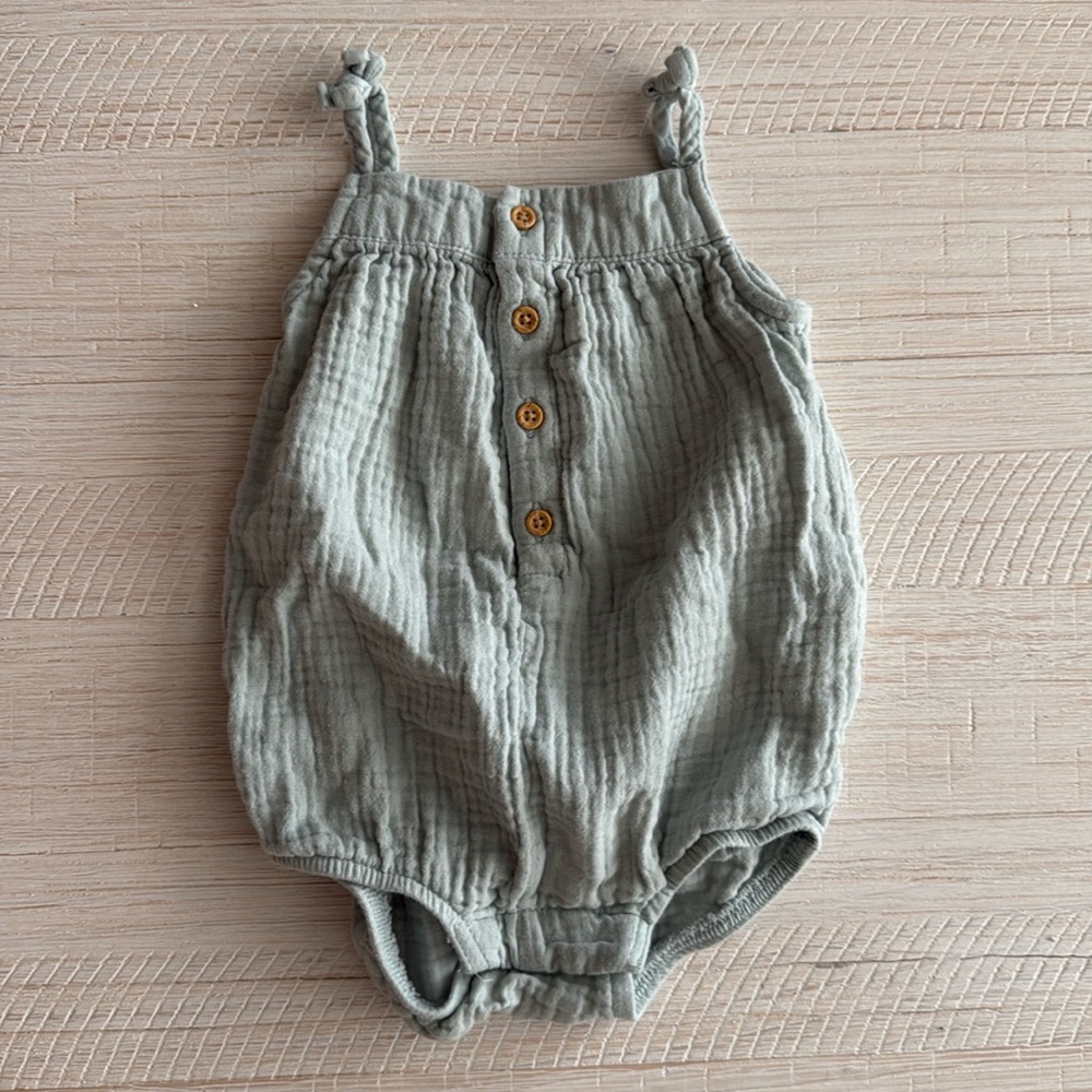 Carters Little Planet 9 month romper.